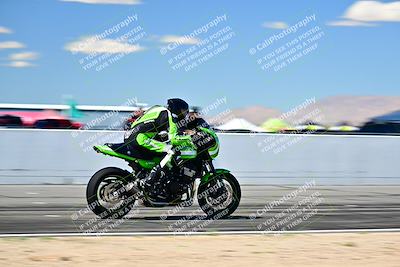 media/Mar-25-2024-Moto Forza (Mon) [[8d4319bd68]]/4-Novice Group/Session 4 Front Straight Speed Pans/